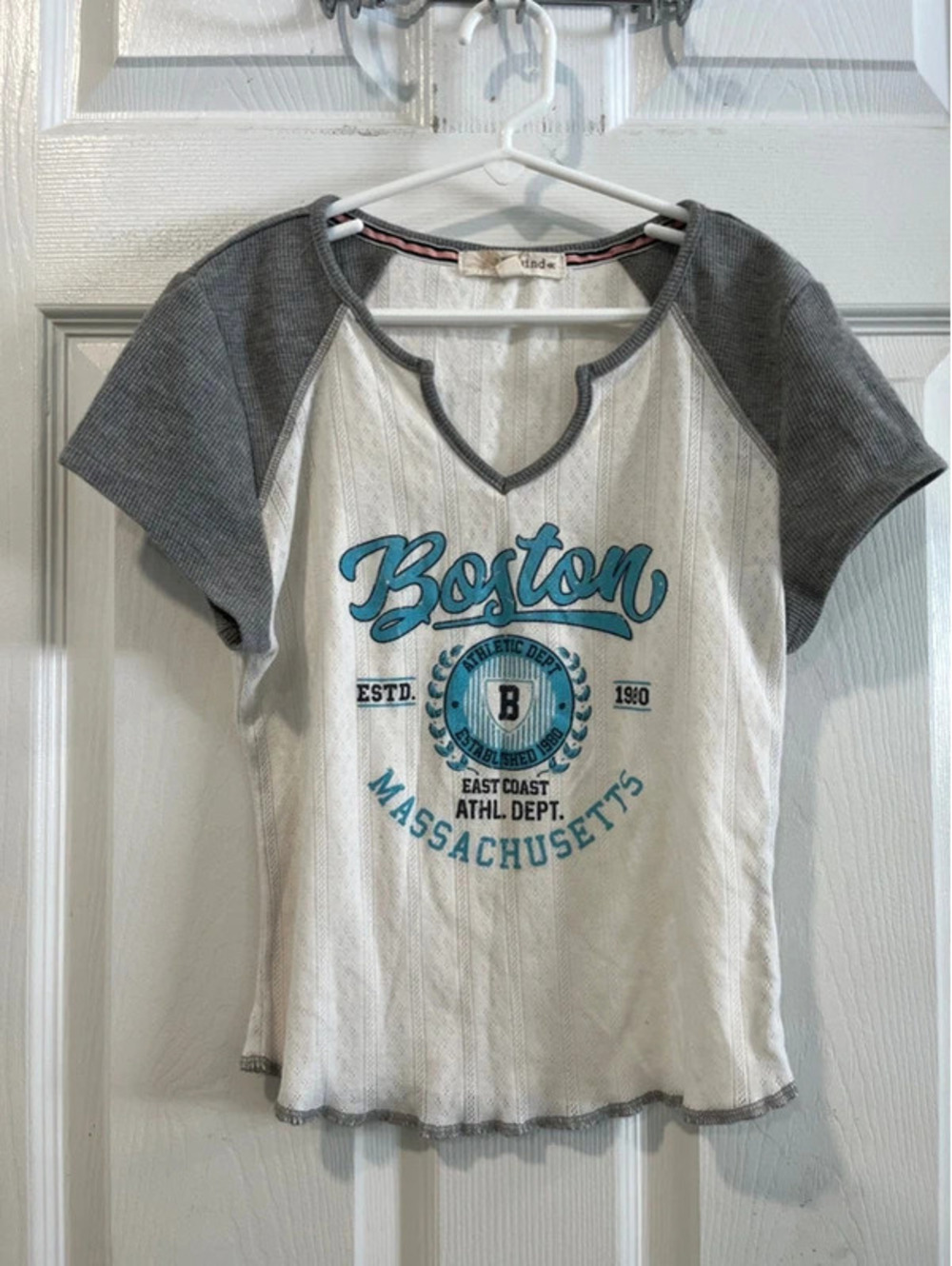 Girls large Boston T-shirt white grey sleeves